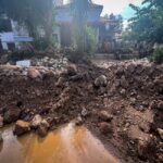 Ανυπολόγιστη καταστροφή: Πνιγμένοι στις λάσπες για έκτη μέρα (vid)