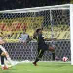 Derby Stories: Ο Καμαρά… καθάρισε για τον ΑΡΗ του Μάντζιου (vids)