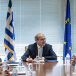 Χατζηδάκης: “Πιθανό ένα έκτακτο βοήθημα πριν τα Χριστούγεννα” (vid)