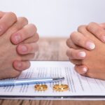 Πήραν διαζύγιο και την… κάρφωσε» για φοροδιαφυγή! (vid)