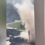 Στις φλόγες τυλίχτηκε αυτοκίνητο εν κινήσει στην Πυλαία (vid)