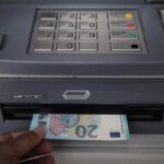 Τράπεζες: Ποιες προμήθειες μηδενίζονται και από πότε