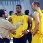 Μάσεϊ για Nick Galis Hall: “Σπίτι μου, σπιτάκι μου” (pic)