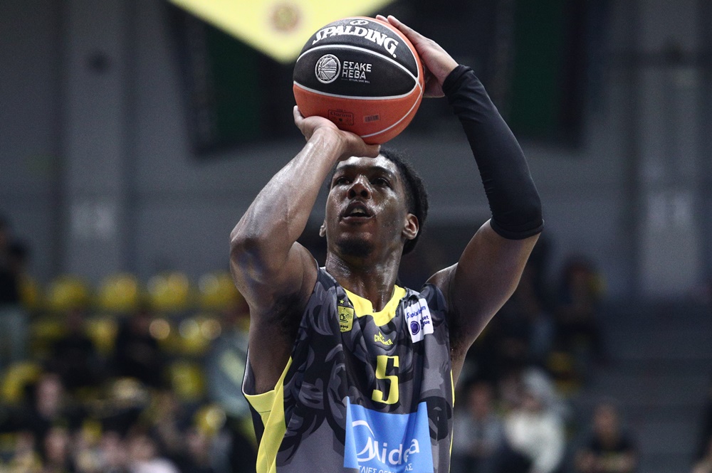 Σε διαδικασία λύσης συμβολαίου, ΑΡΗΣ και Μάρκους Καρ