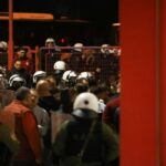 Δολοφονία αστυνομικού: Στο μικροσκόπιο τα ρούχα που έκαψαν οι χούλιγκανς μετά την επίθεση
