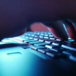 Η Ευρώπη… φρενάει τις ιστοσελίδες ενηλίκων