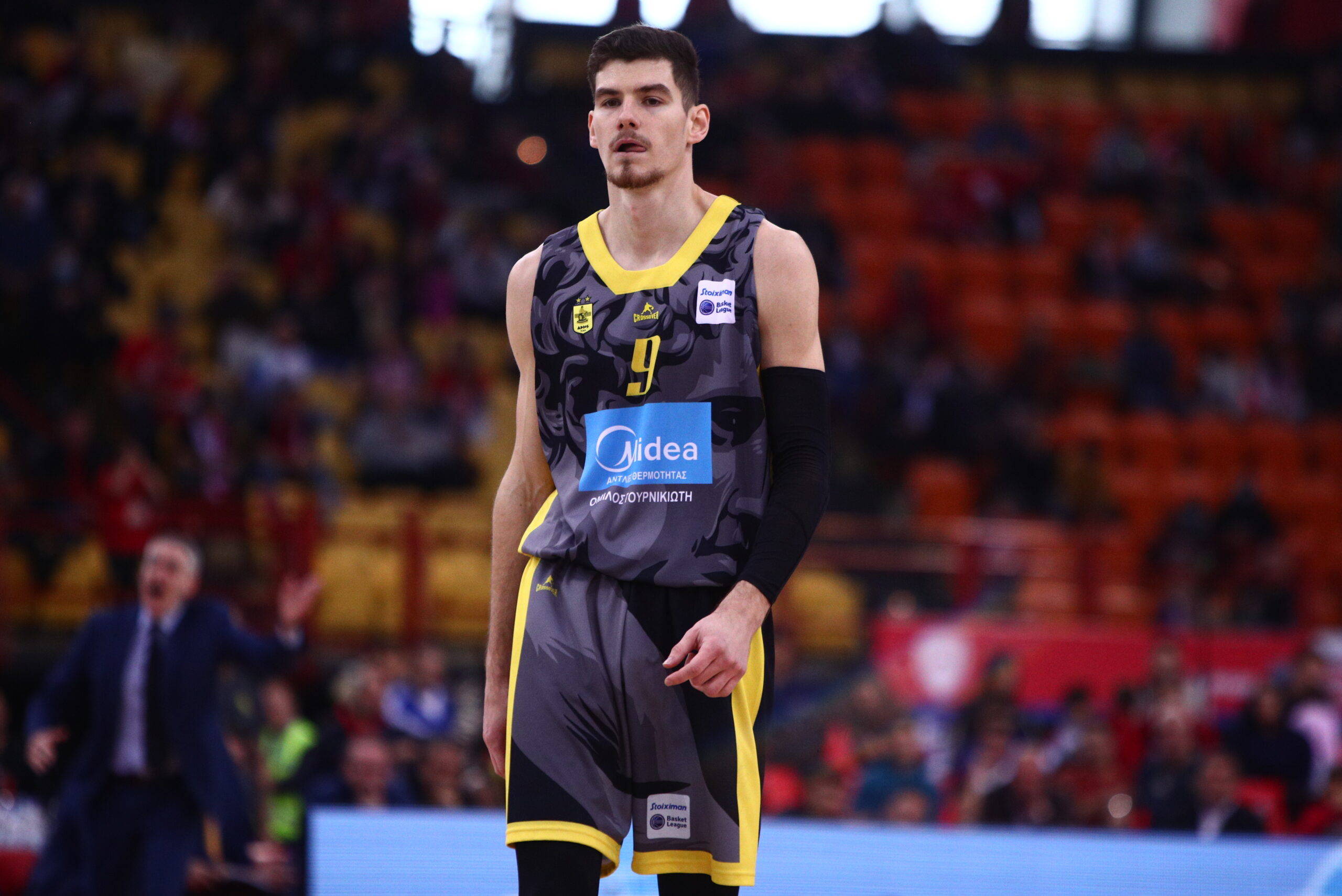 Ρόμπερτς Μπλούμπεργκς: Οι εντυπωσιακές του επιδόσεις στη Stoiximan Basket League!