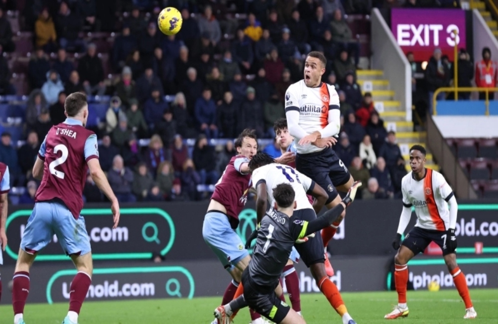 Μπέρνλι – Λούτον 1-1: Μοιρασιά στο «Turf Moor»