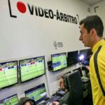Η Πορτογαλία γίνεται η πρώτη χώρα όπου οι συνομιλίες διαιτητή με VAR θα μεταδίδονται ζωντανά στο γήπεδα