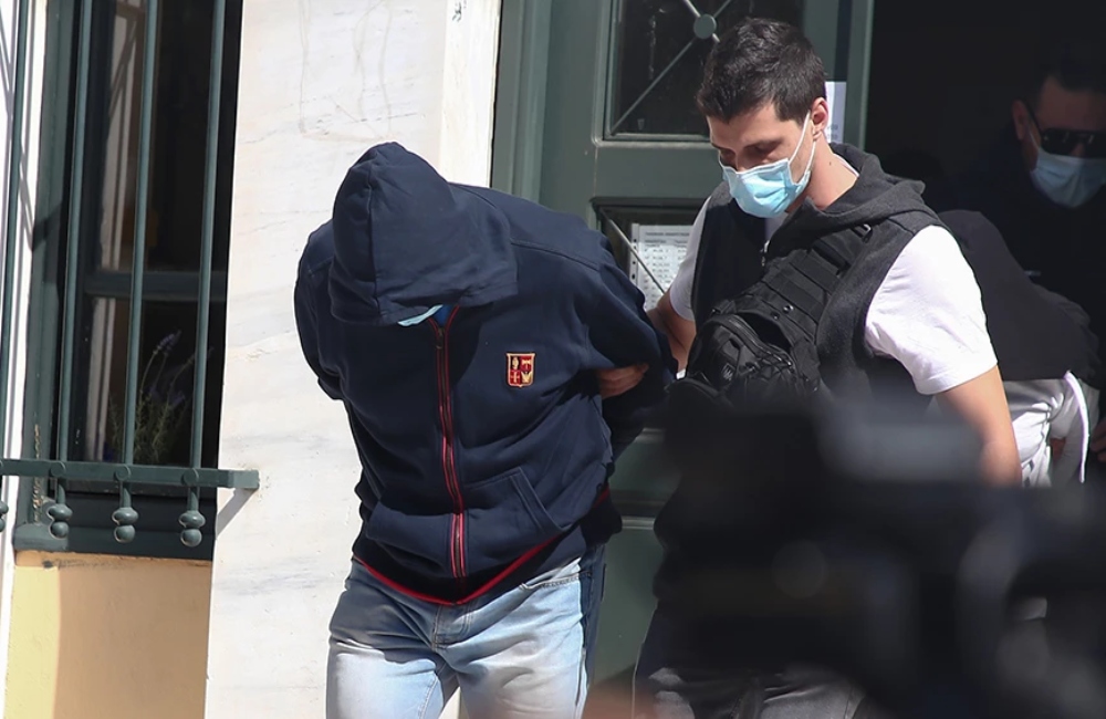 Υπόθεση Κολωνού: Ένοχοι οι 11 από τους 17 για τον βιασμό της 12χρονης (vid)