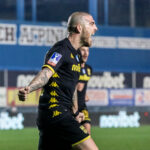 Βέλεθ: “Ξεχνάμε το Κύπελλο – Πρέπει να κερδίσουμε στο Περιστέρι”