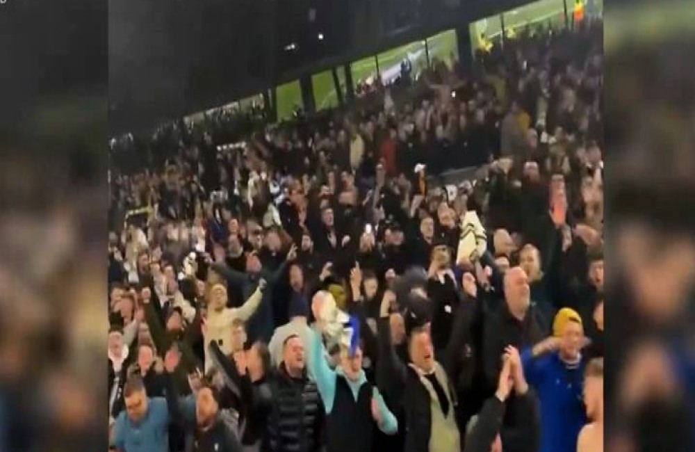 To viral βίντεο με τους φίλους της Λιντς (vid)