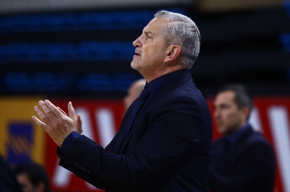 Ζούρος: “Μικρός ο αριθμός των υγιών παικτών που έχουμε” (vid)