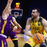 ΑΕΚ – Χολόν 108-112: Αποκλεισμός για την Ένωση σε ματς τριών παρατάσεων! (vids)