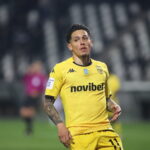 Έβαλε “πινελιά” και έχασε τη… σφραγίδα!