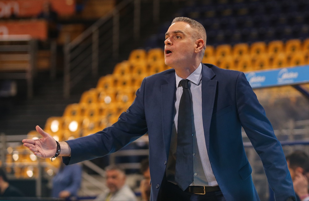 Καστρίτης: «Περνάμε την… κοιλιά μας, στόχος να παίξουμε ως ΑΡΗΣ» (vid)