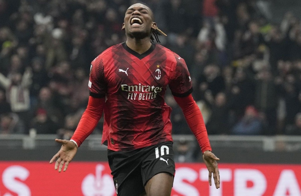 Πάρμα – Μίλαν 2-2: Γκέλαραν οι Ροσονέρι και άφησαν την κορυφή στη Νάπολι