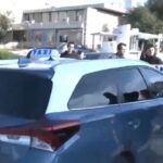 Ένταση στο ΑΠΘ: Δεν επέτρεψαν τη διέλευση σε ταξί με επιβάτες μία μητέρα και ένα βρέφος (vid)