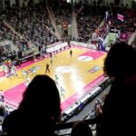 Προσωρινή εκκένωση στο γήπεδο της Βόννης, θα αργήσει το τζάμπολ με το Περιστέρι