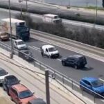 Κάμερες κατέγραψαν ασυνείδητο οδηγό – Κινούνταν ανάποδα στην είσοδο κόμβου!