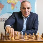Κασπάροφ: Συνελήφθη ερήμην κατηγορούμενος για τρομοκρατία