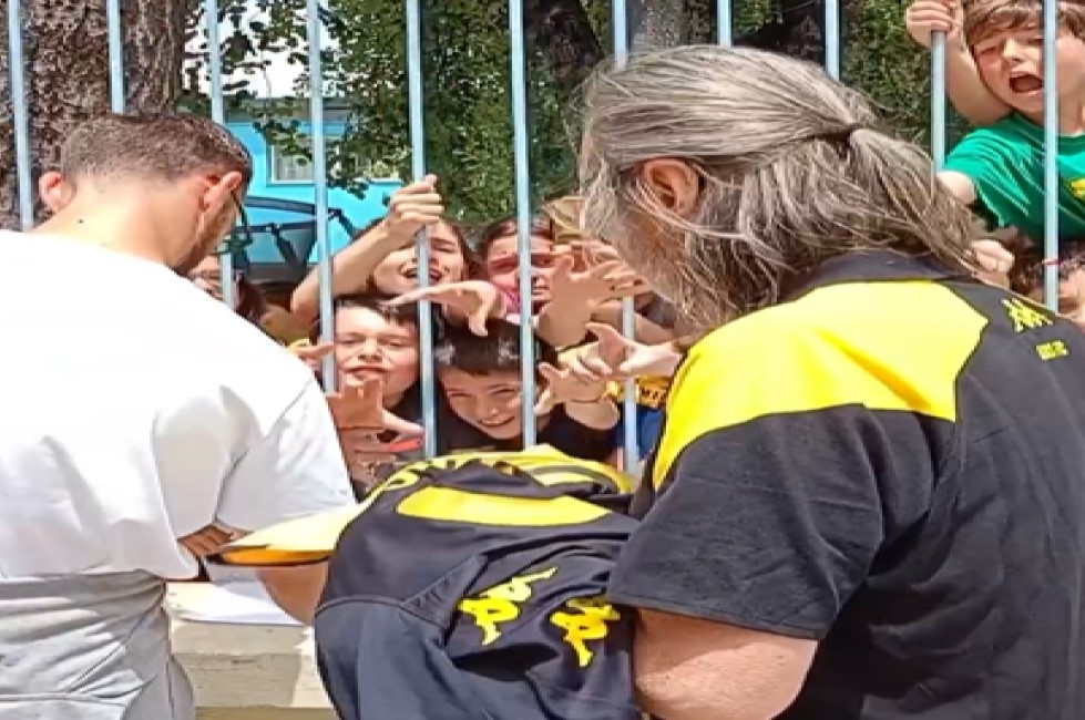 Τι ομάδα θα γίνουν τα παιδιά μας; (vid)