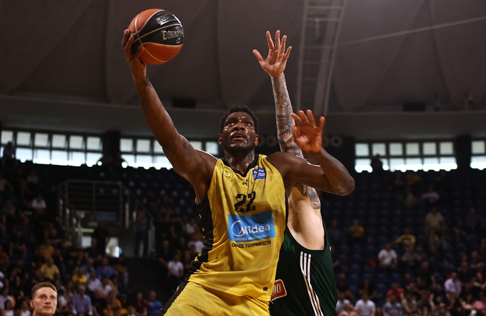 Το δεύτερο «double double» του Ντε Σόουζα (vid)