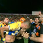 Παίκτης του ΑΠΟΕΛ «εκνευρίστηκε» με τους φιλάθλους που πήγαν να τον… ξεγυμνώσουν! (vid)