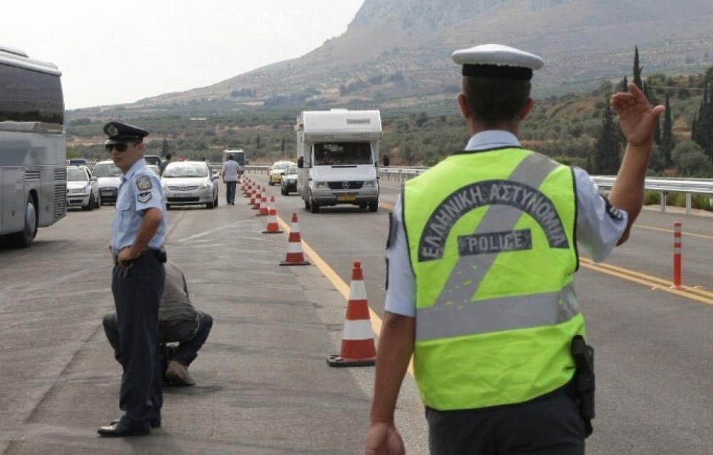 Θεσσαλονίκη: Χειροπέδες σε 13 οδηγούς χωρίς δίπλωμα μέσα σε ένα 24ωρο