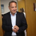 Αγγελούδης: Δέσμευση για κατασκευή νέων σχολείων και αντικατάσταση των λυόμενων