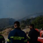 Λαβράνος: «Δύναμη 700 πυροσβεστών βρίσκεται αυτή τη στιγμή στη μάχη με τις φωτιές» (vid)