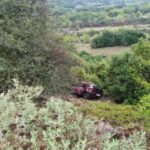 Αχαΐα: Σώθηκαν μετά από πτώση του αυτοκινήτου στον γκρεμό