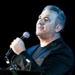 Ρέμος: “Εγώ τραγουδάω… για τους χωρισμένους” – Ο έρωτας και ο…Ηρακλής (vid)