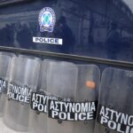Επτά αστυνομικοί τραυματίστηκαν σε καταδίωξη αυτοκινήτου σε καταυλισμό!