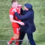 Προπονητής επιτέθηκε σε παίκτη του επειδή αποβλήθηκε (vid)