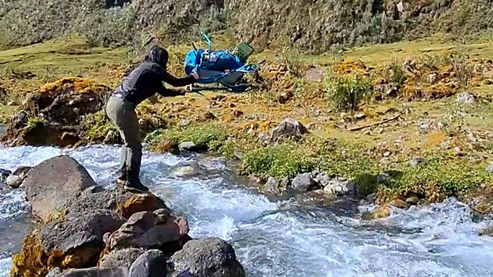 Οταν η πεζοπορία… δεν πάει καλά (vid)