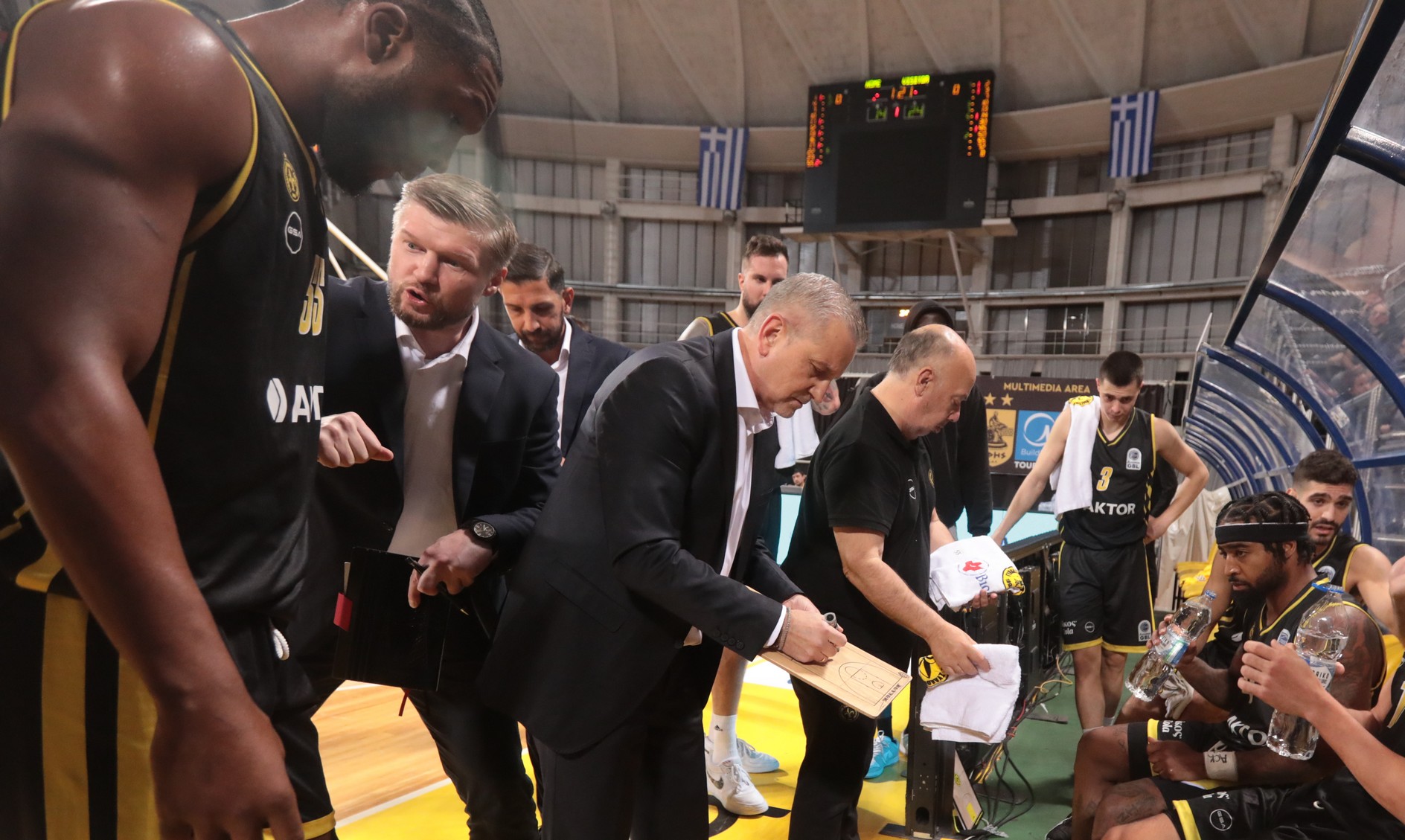 Ανακοίνωσε τον Ζούρο ο Αθηναϊκός