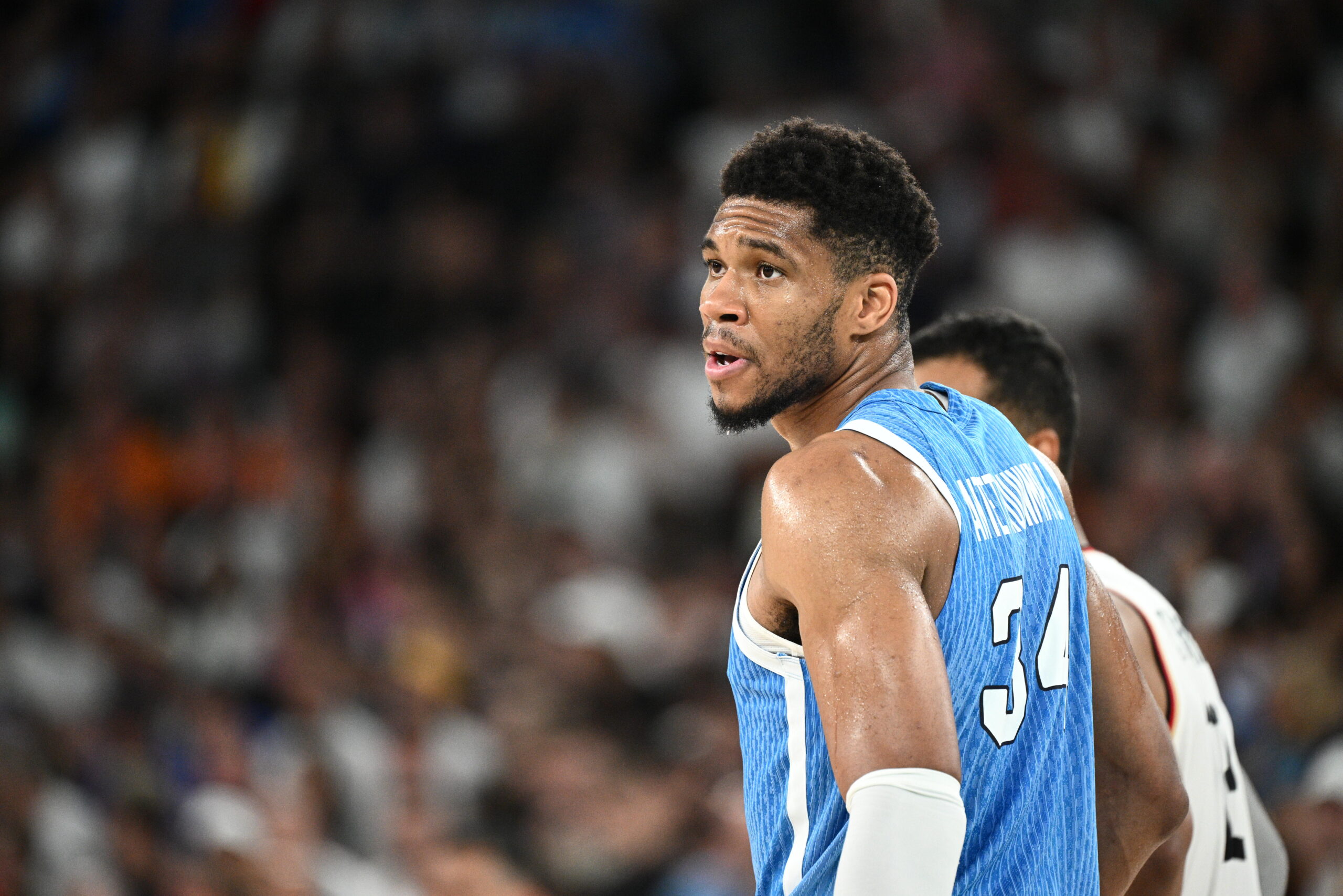 Αντετοκούνμπο: «Υπερήφανος για τους 20 χιλιάδες πόντους αλλά έχω πολλά να δώσω ακόμα»