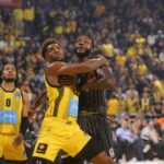 Από ένα… ημίχρονο, Χατζηδάκης και Ρόμπερτς