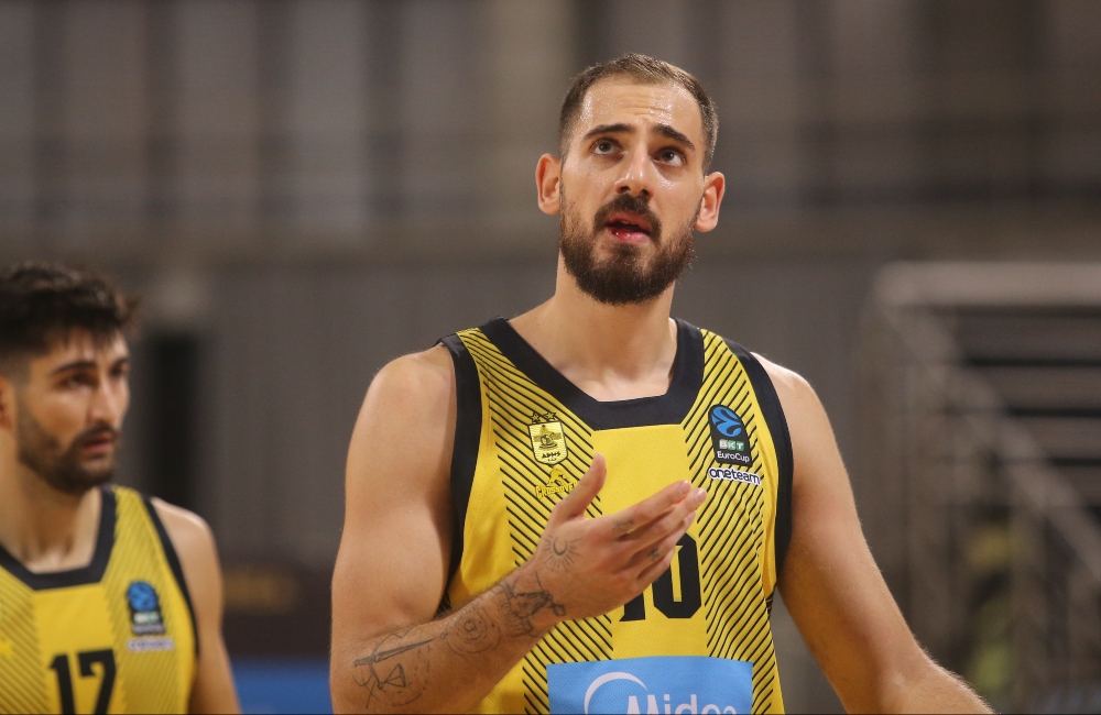 Εκτός της συνέχειας του αγώνα ο Χατζηδάκης