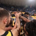 Αφήνει την Ευρώπη, βλέπει… Λαύριο