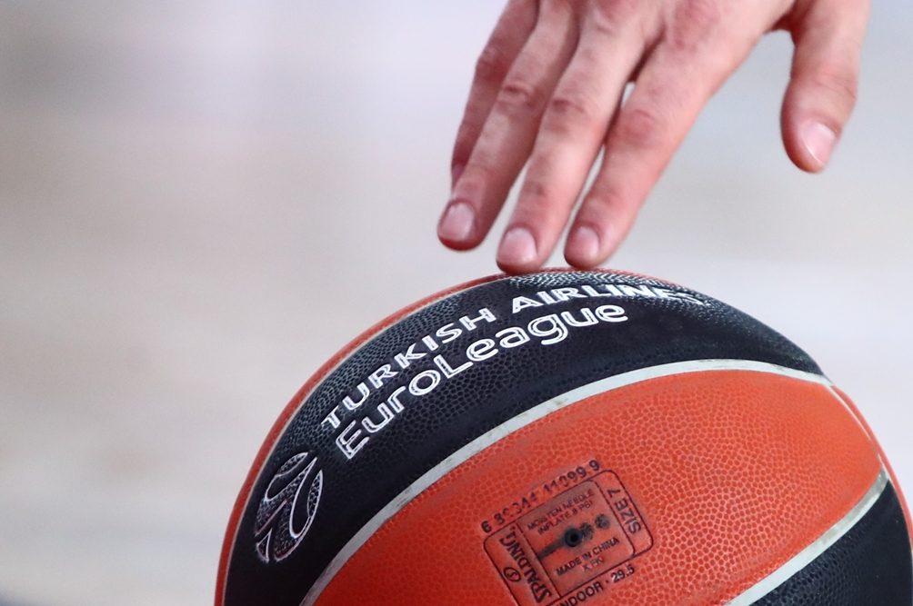 Ο Τζούλιους Τόμας ανέλαβε την Παρί και έγινε ο νεότερος προπονητής στη Euroleague