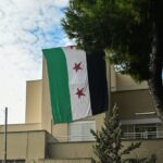Σύροι υποστηρικτές των ανταρτών εισέβαλλαν στην πρεσβεία της Συρίας στην Αθήνα (vid)