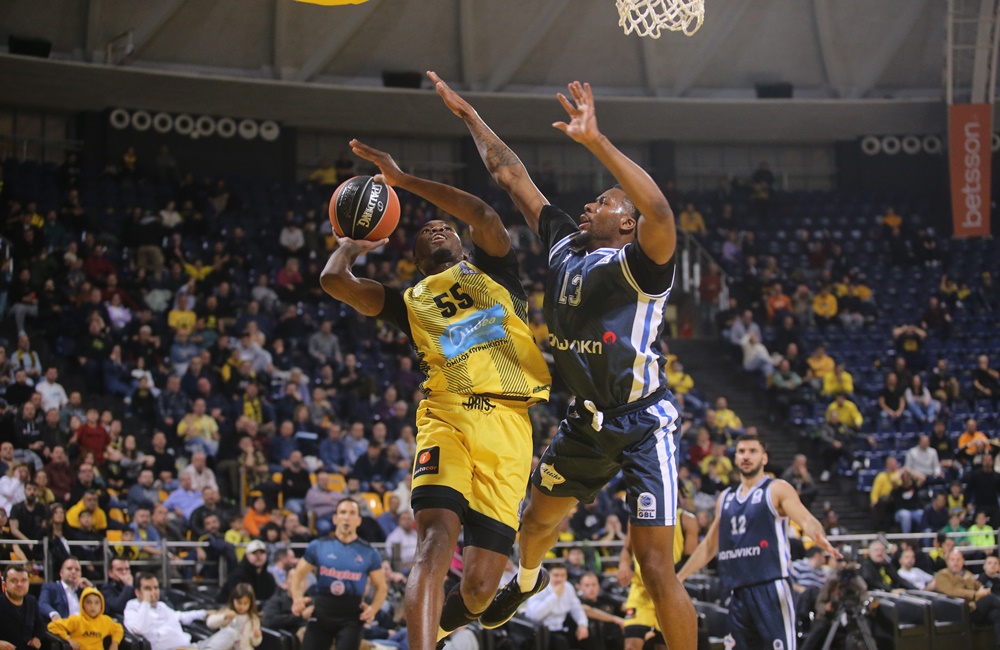 Αδιάφορος ΑΡΗΣ, διασύρθηκε από την Καρδίτσα!