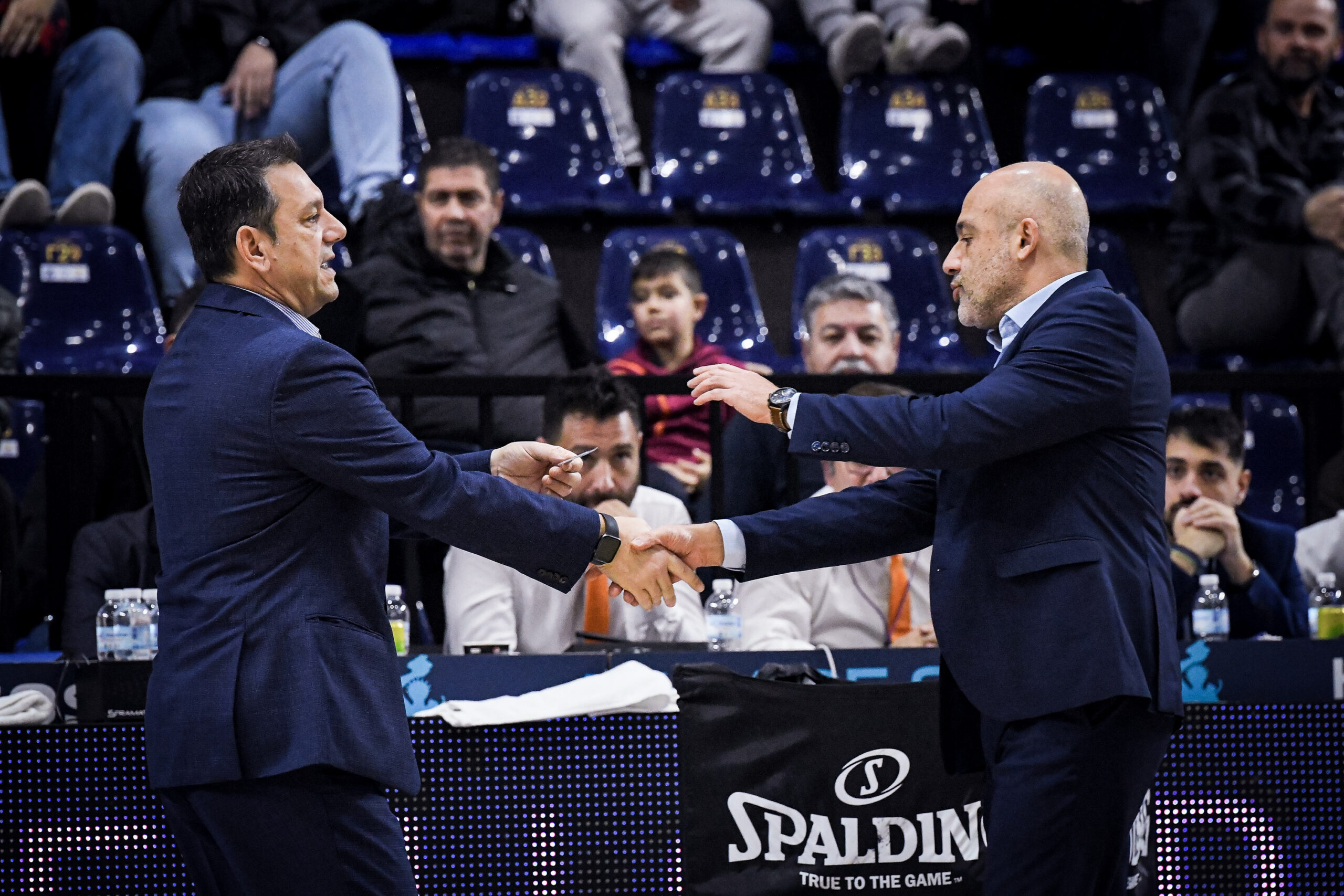 Παραμένει ο Νίκου στον πάγκο του Κολοσσού