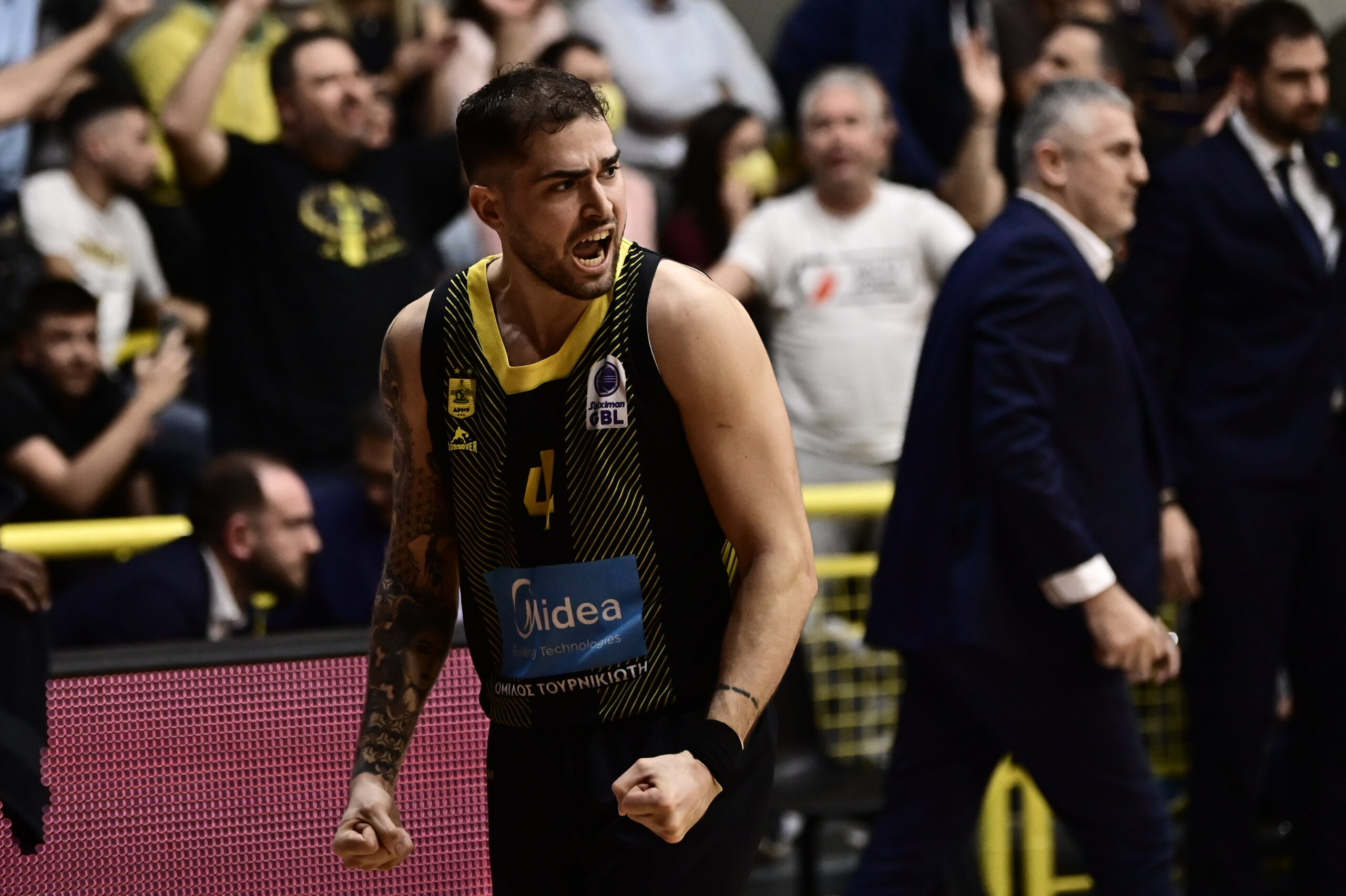 Ο Τολιόπουλος πρώτος στα τρίποντα στην ιστορία του ΑΡΗ Midea (vid)