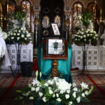 Το τελευταίο αντίο στον Τάκη Οικονομόπουλο (vid)