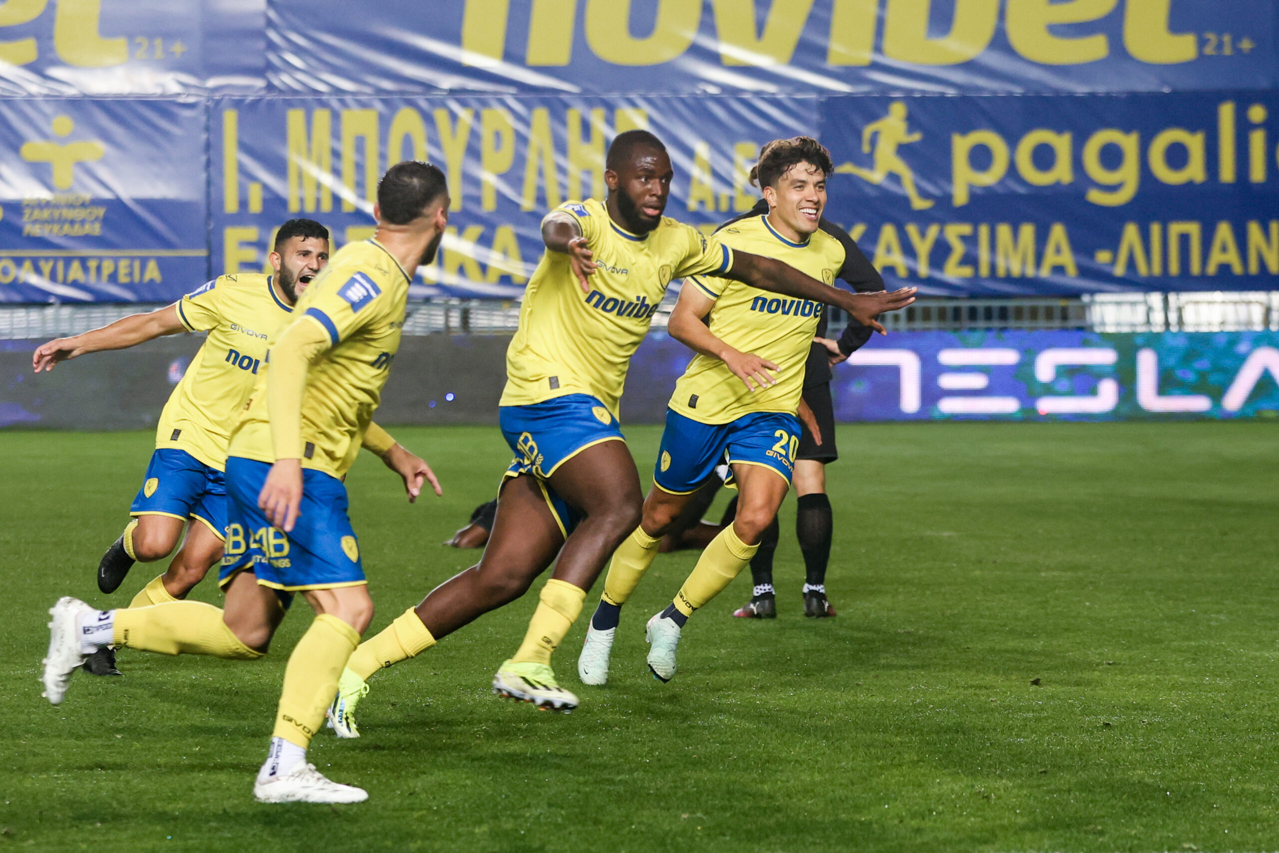 Δύο γκολ στο φινάλε και νίκη για τον Παναιτωλικό (hls)