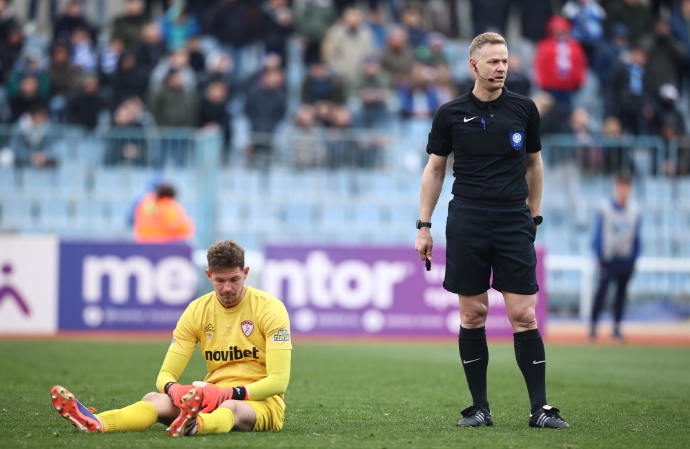 Απίστευτη διαιτησία του Τσέτσιλα από τα Γρεβενά (vids)