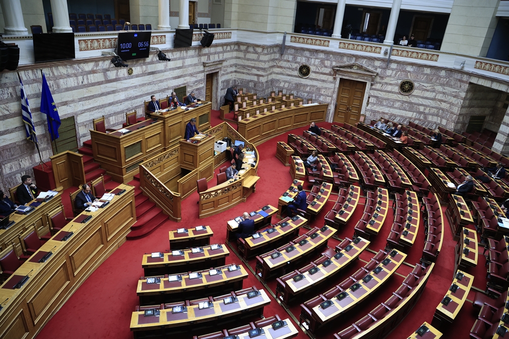 ΟΠΕΚΕΠΕ: Κυβερνητικό «ναι» στις άρσεις ασυλίας γαλάζιων βουλευτών (vid)